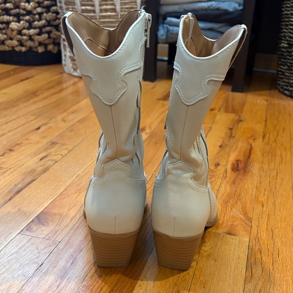 Universal Thread Zena Western Boots tan size 6.5 - Picture 4 of 6